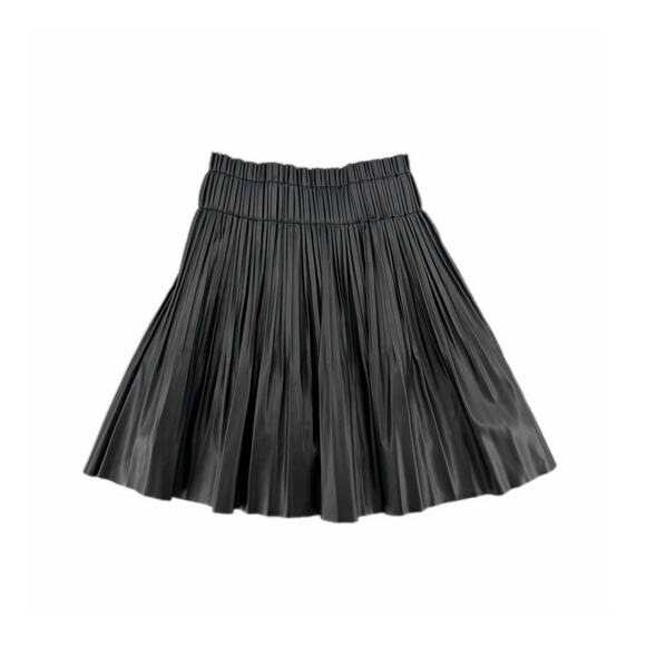 7 For All Mankind Dresses & Skirts - 7 For All Mankind Black Pleated Faux Leather Pull On Elastic Waist Mini Skirt